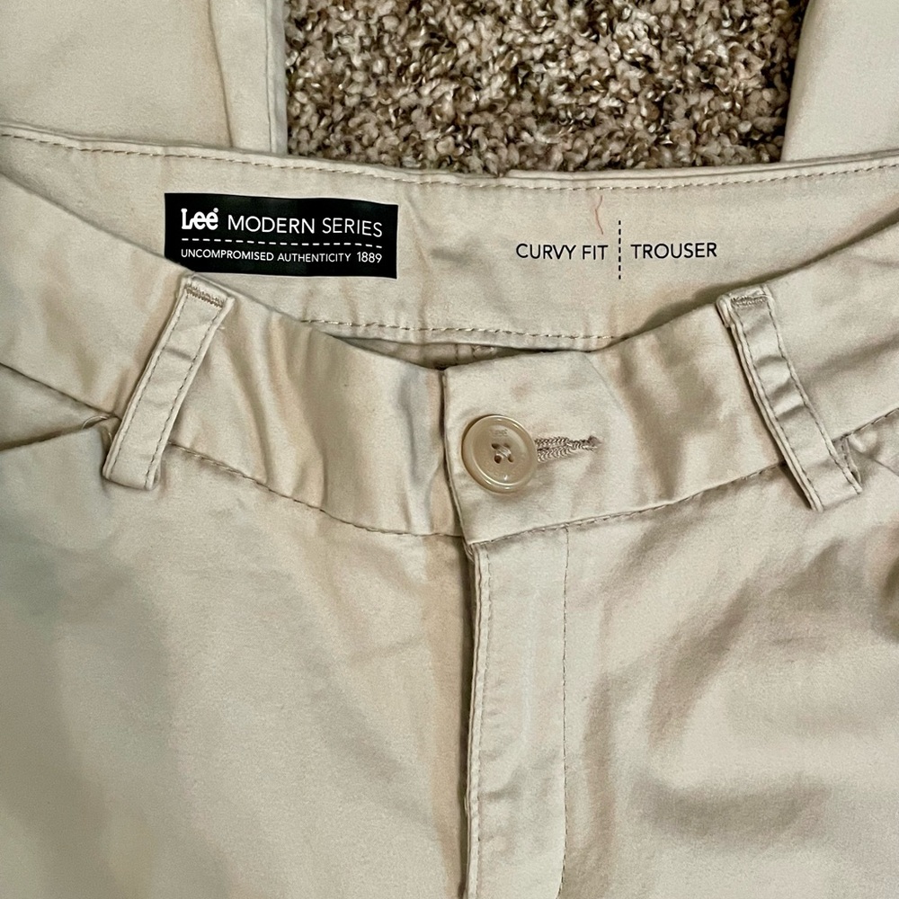 Lee Modern Series Cream Curvy Fit Trousers NWOT